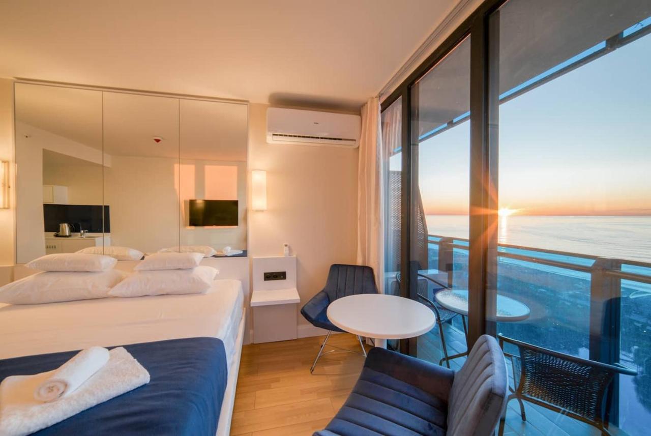 Luxury Sea View Orbi City Batumi Kültér fotó