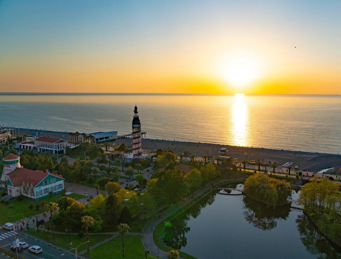 Luxury Sea View Orbi City Batumi Kültér fotó